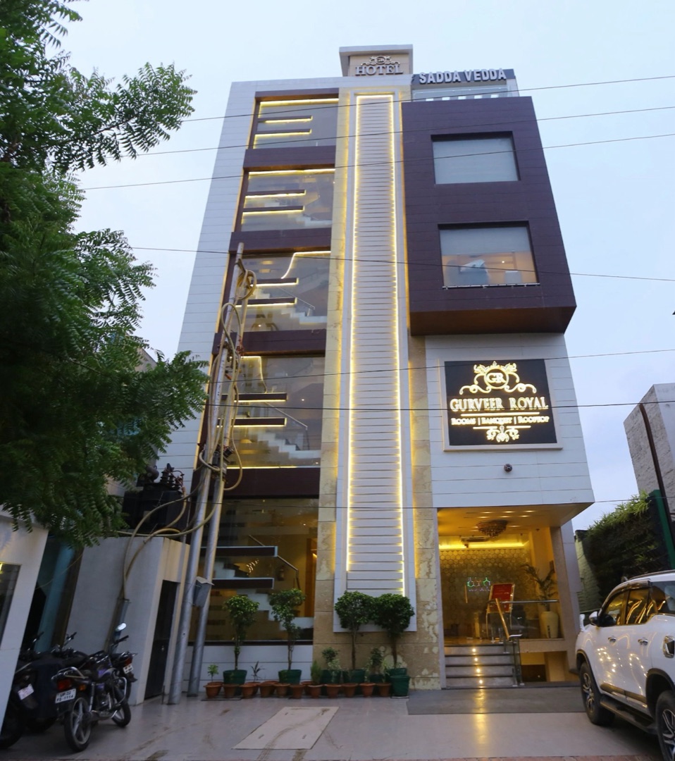 Gurveer Royal Hotel